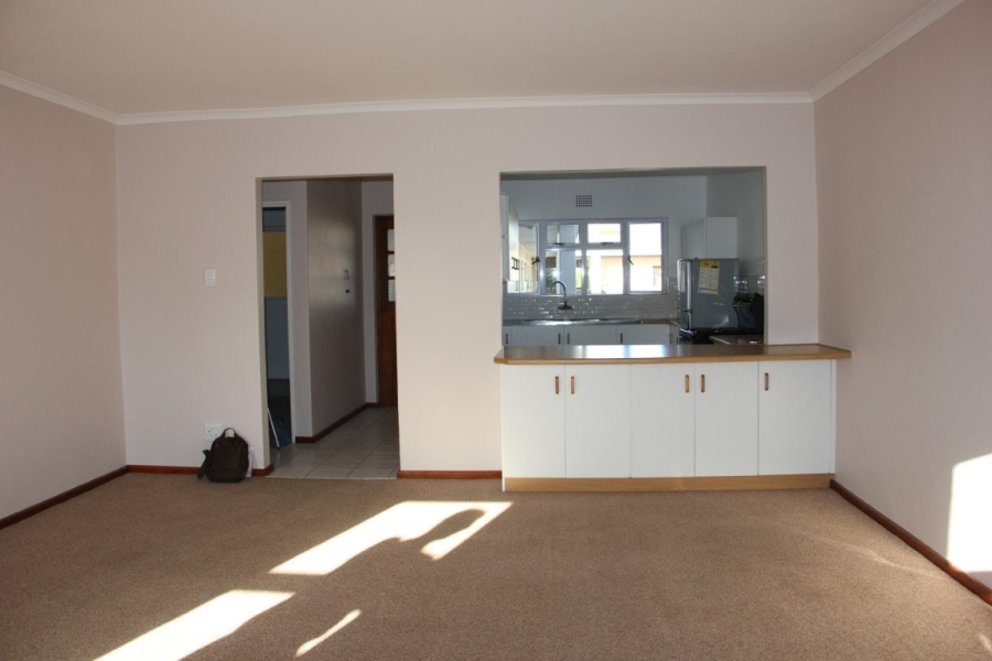 To Let 2 Bedroom Property for Rent in Martinville Western Cape